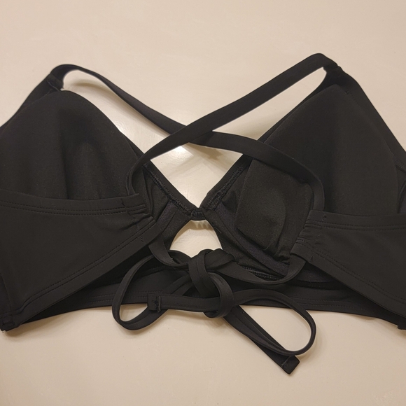 NWT Black Strappy Bikini Top. - Picture 2 of 2